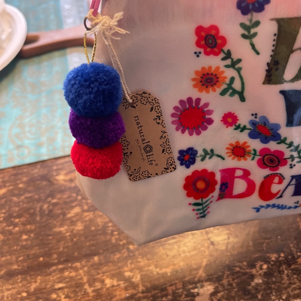 Natural life Being weird is Beautiful Bag - Picture 2 of 7